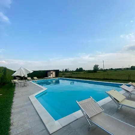 Guest house Agriturismo Loghino Caselle San Giorgio di Mantova