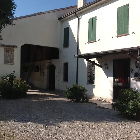 Agriturismo Loghino Caselle Guest house