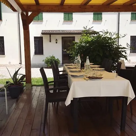 Guest house Agriturismo Loghino Caselle San Giorgio di Mantova
